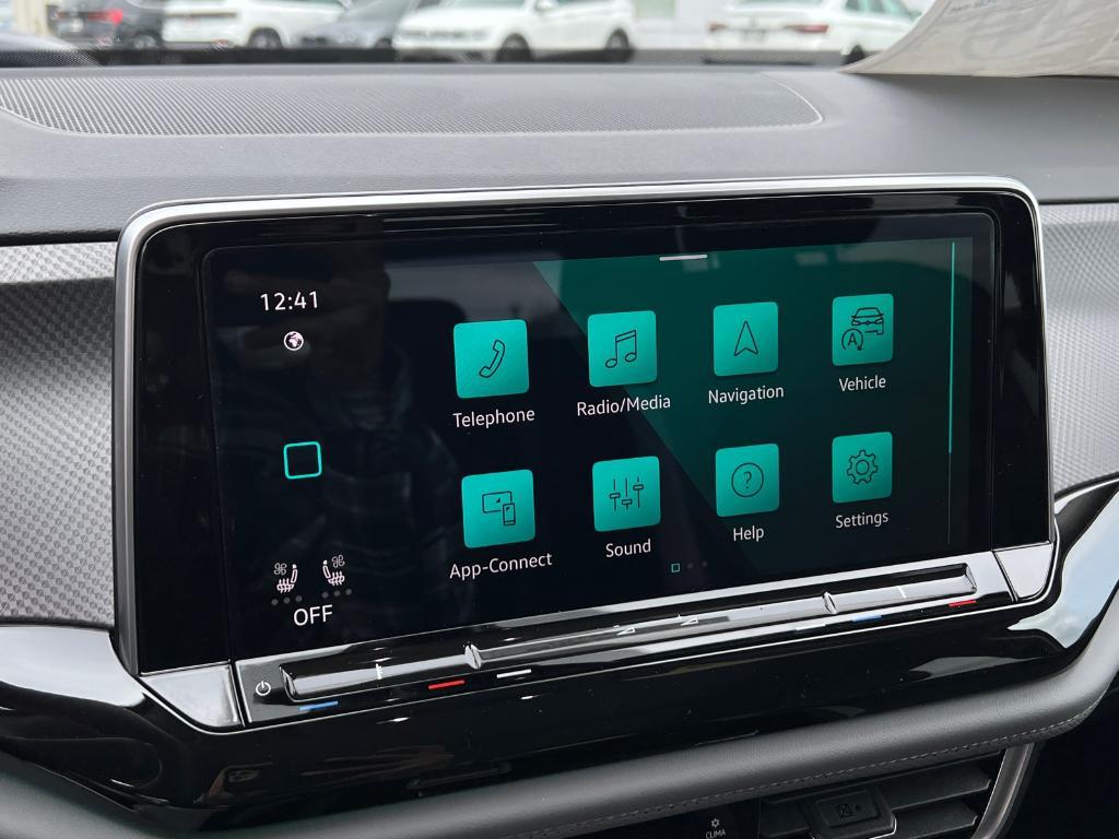 new 2025 Volkswagen Atlas car, priced at $45,476