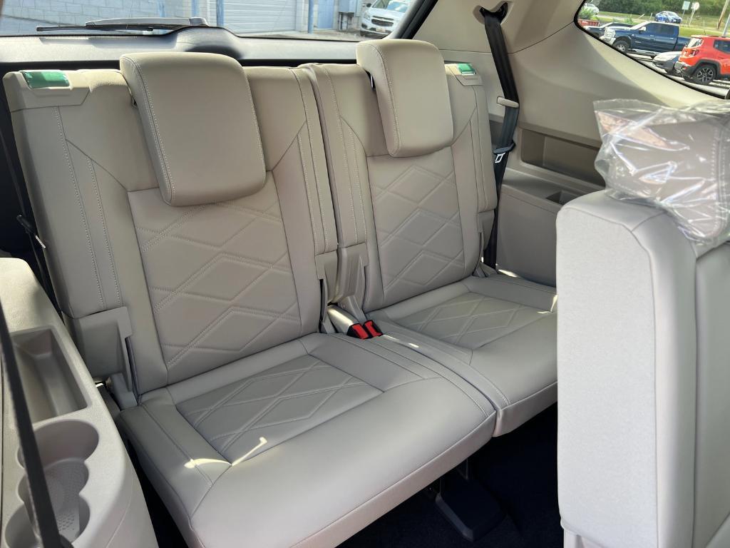 new 2026 Volkswagen Atlas car, priced at $40,428