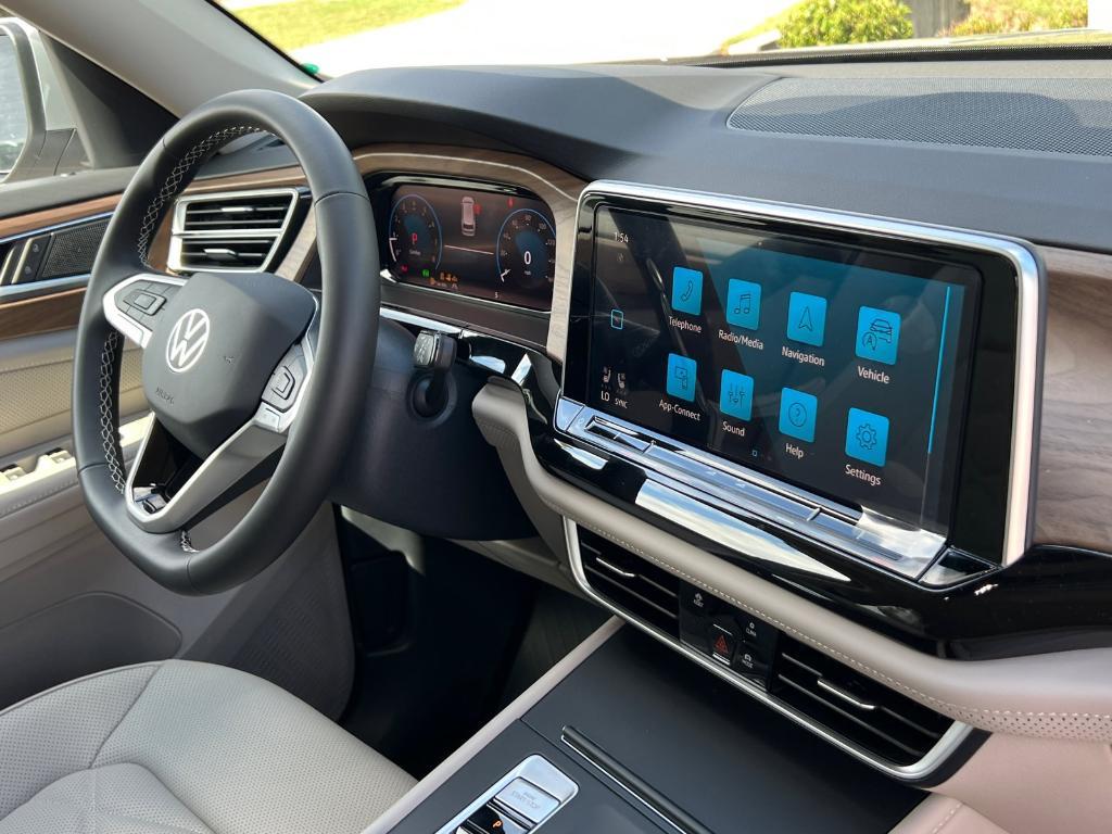 new 2026 Volkswagen Atlas car, priced at $40,428