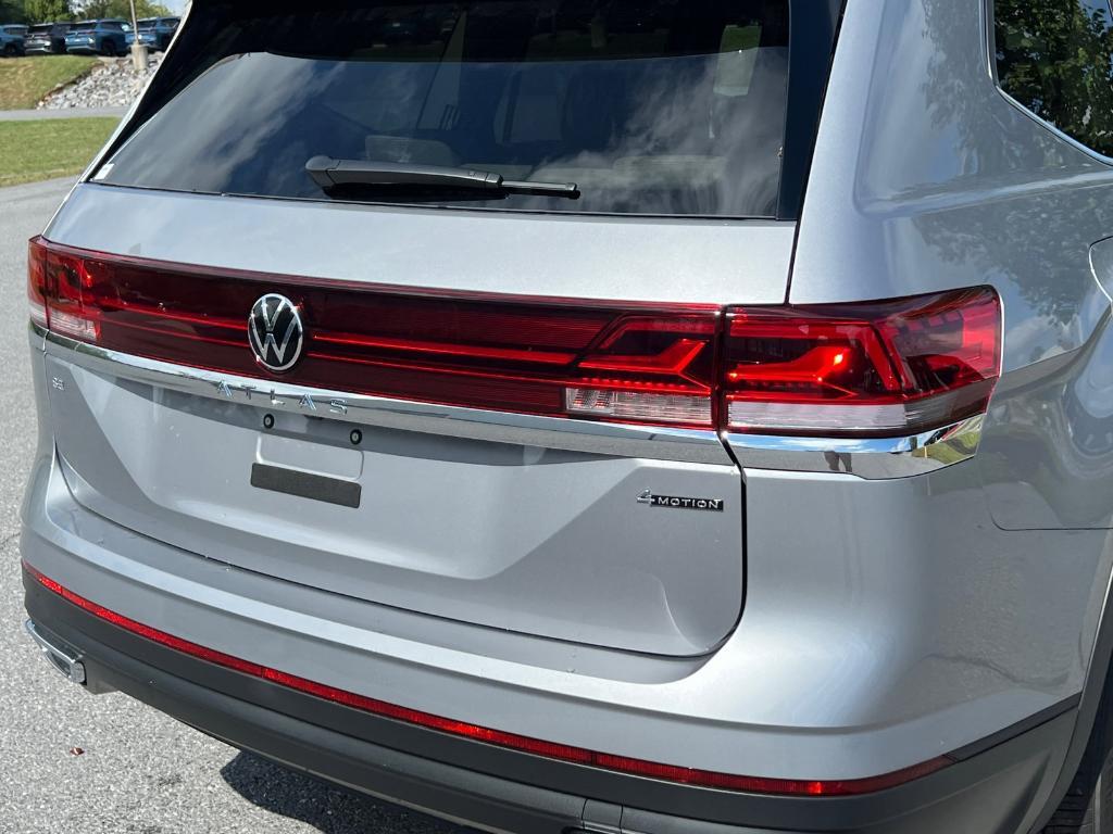 new 2026 Volkswagen Atlas car, priced at $40,428