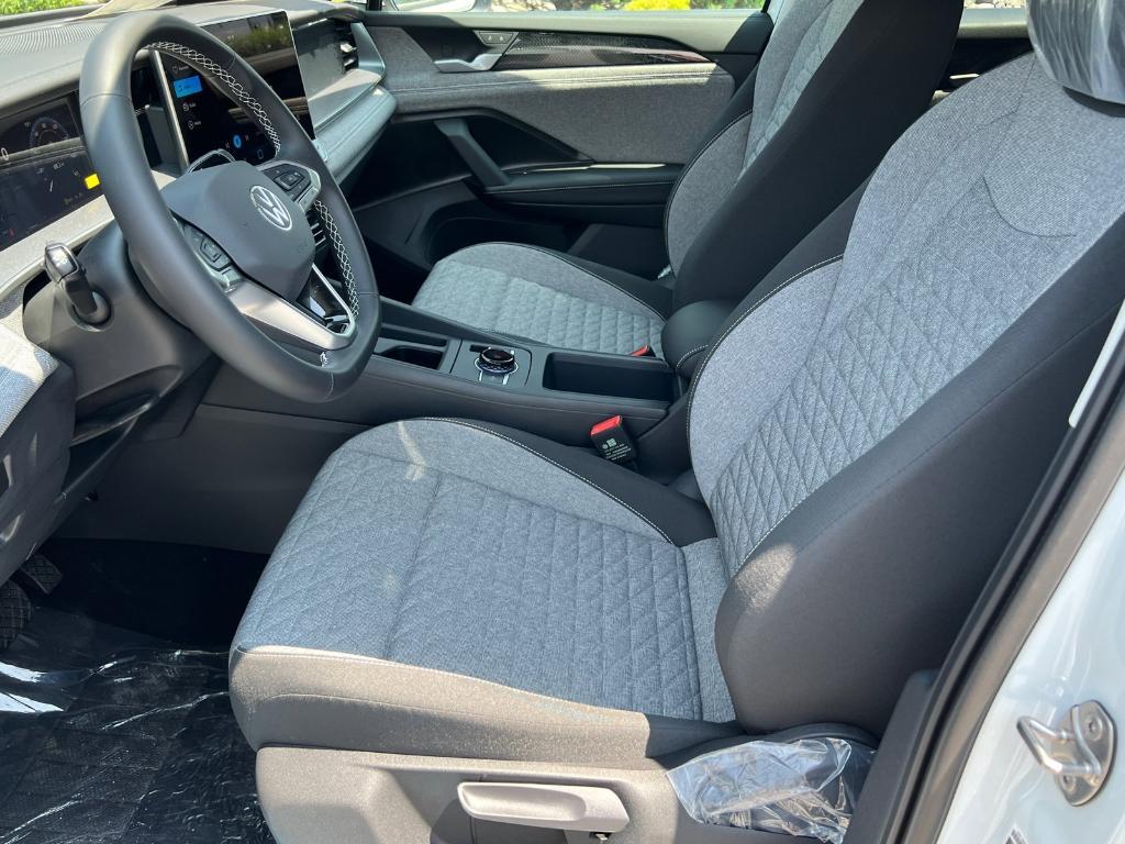 new 2025 Volkswagen Tiguan car, priced at $30,172