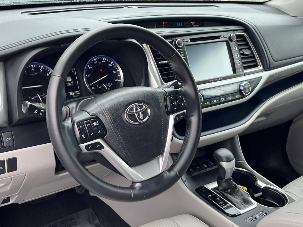 used 2018 Toyota Highlander car, priced at $20,998