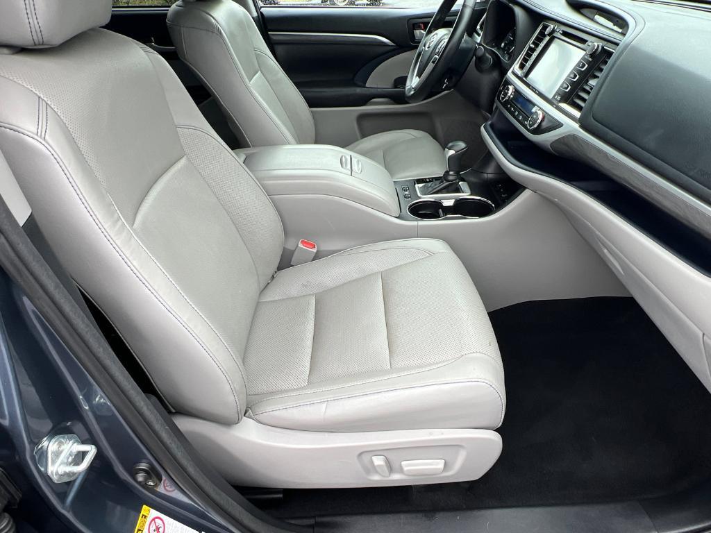 used 2018 Toyota Highlander car, priced at $20,998