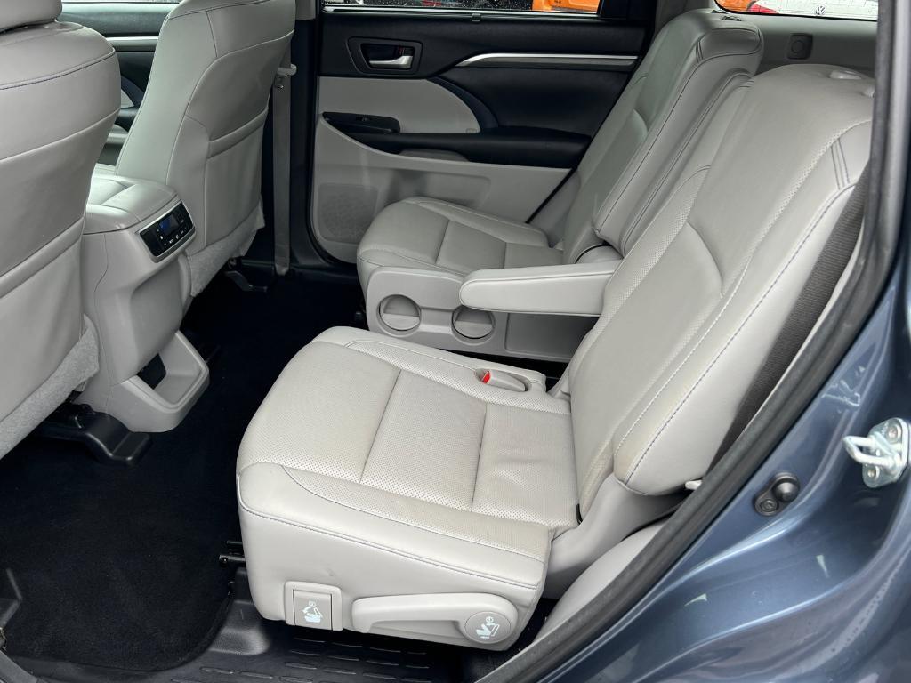 used 2018 Toyota Highlander car, priced at $20,998