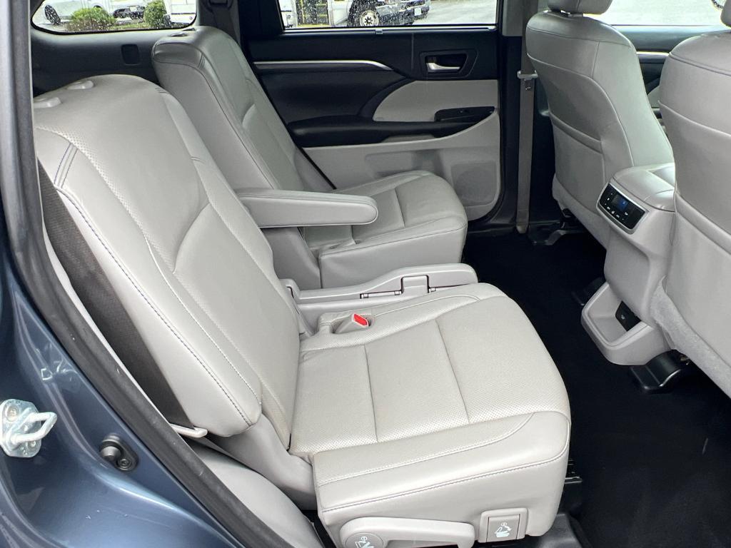 used 2018 Toyota Highlander car, priced at $20,998