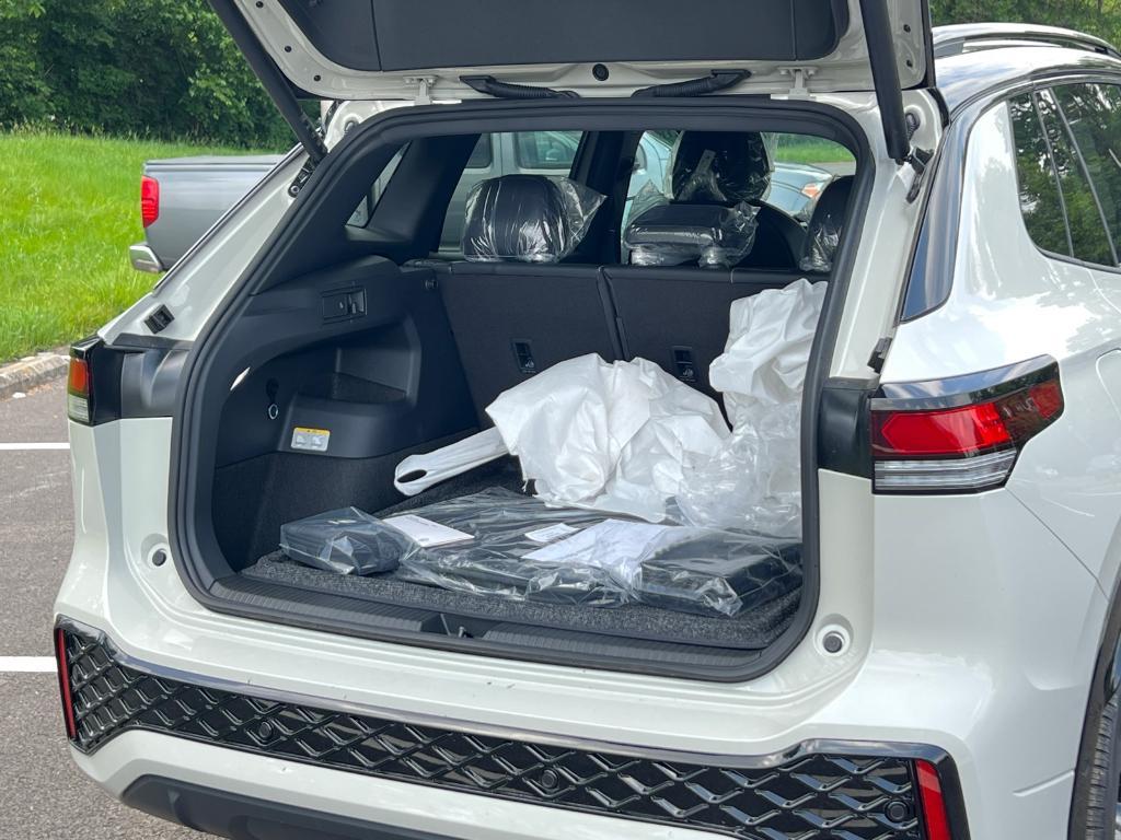new 2025 Volkswagen Tiguan car, priced at $38,229