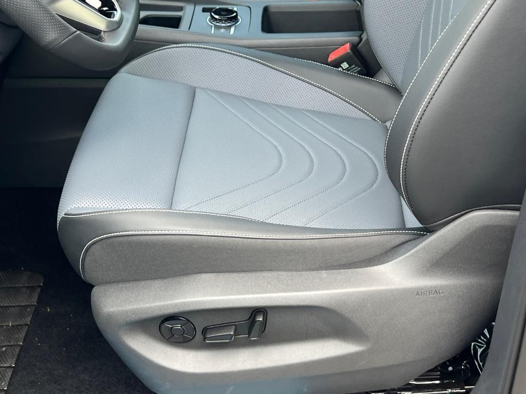 new 2025 Volkswagen Tiguan car, priced at $38,229