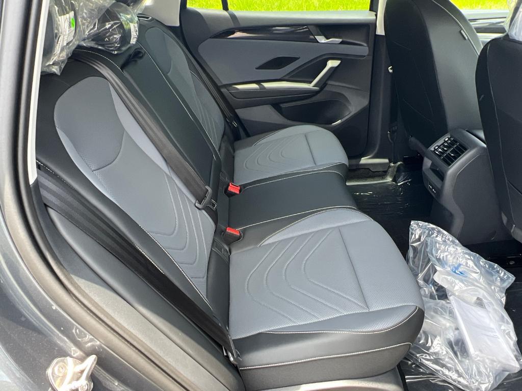 new 2025 Volkswagen Tiguan car, priced at $33,291