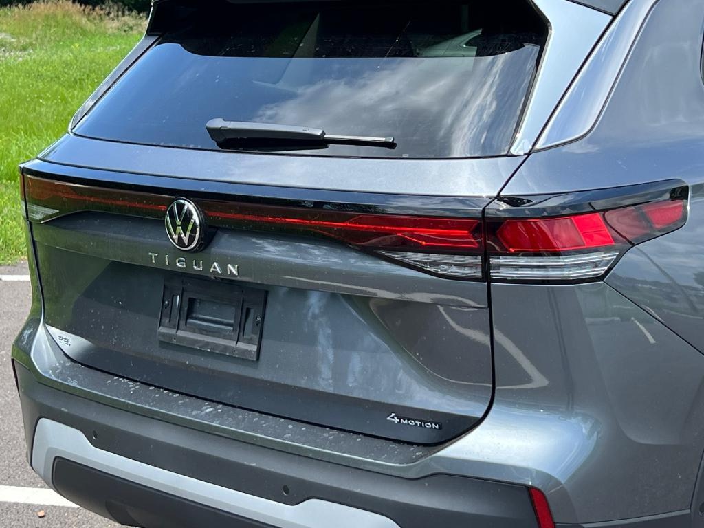 new 2025 Volkswagen Tiguan car, priced at $33,291
