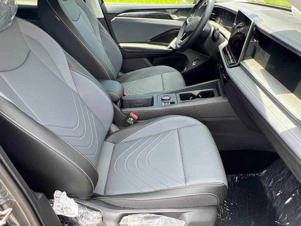 new 2025 Volkswagen Tiguan car, priced at $33,291