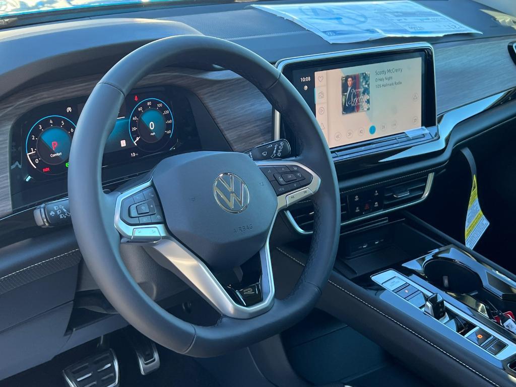 new 2025 Volkswagen Atlas car, priced at $52,298