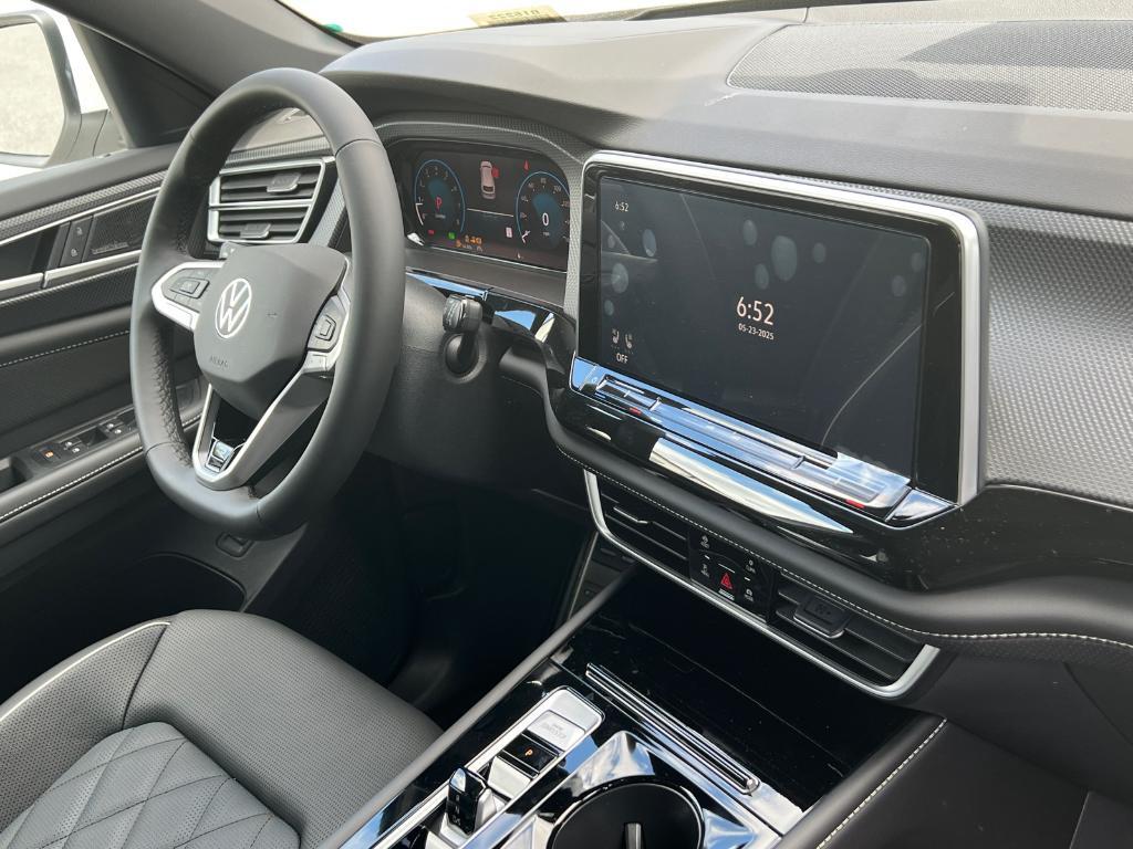 new 2025 Volkswagen Atlas Cross Sport car, priced at $52,584