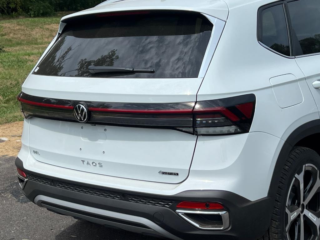 new 2025 Volkswagen Taos car, priced at $35,564