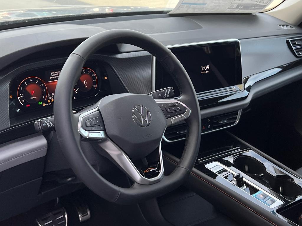 new 2025 Volkswagen Atlas car, priced at $45,075