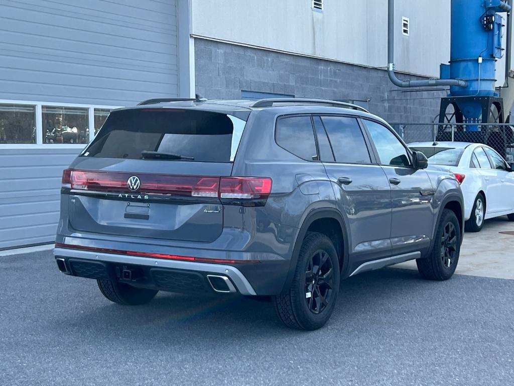 new 2025 Volkswagen Atlas car, priced at $45,075