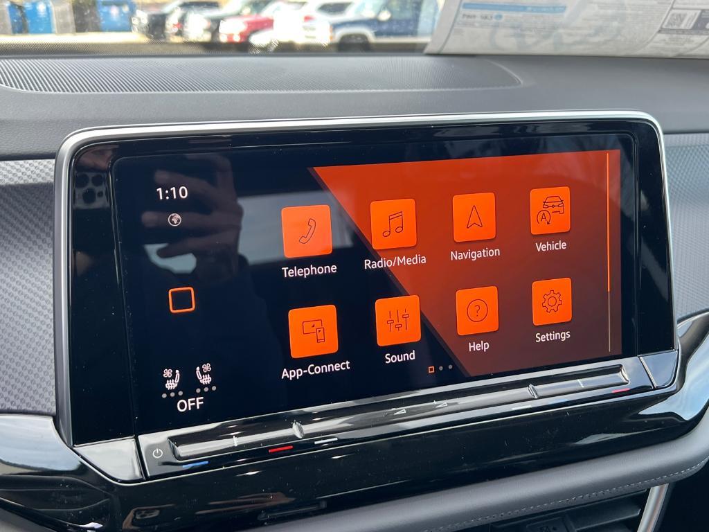 new 2025 Volkswagen Atlas car, priced at $45,075