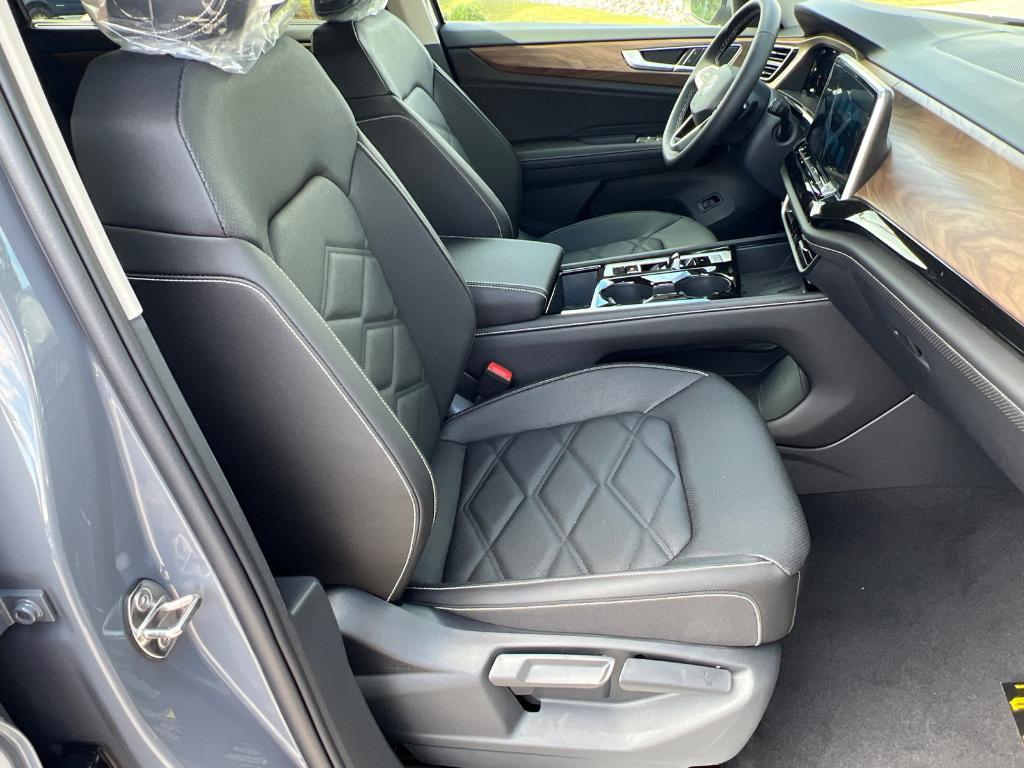 new 2026 Volkswagen Atlas car, priced at $47,455