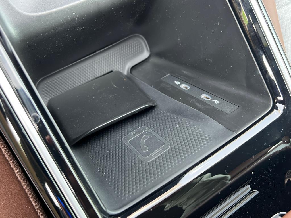 new 2025 Volkswagen ID.4 car, priced at $44,410