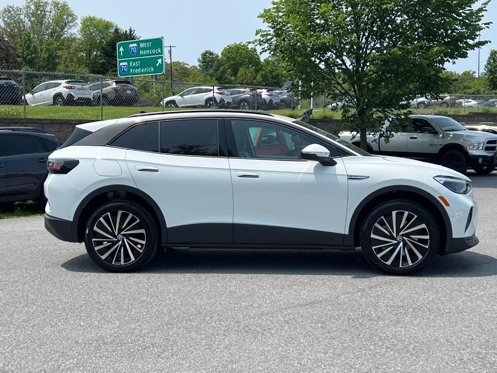 new 2025 Volkswagen ID.4 car, priced at $44,410