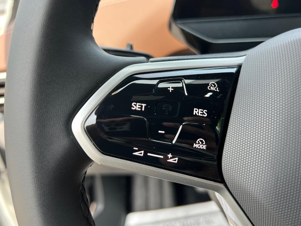 new 2025 Volkswagen ID.4 car, priced at $44,410