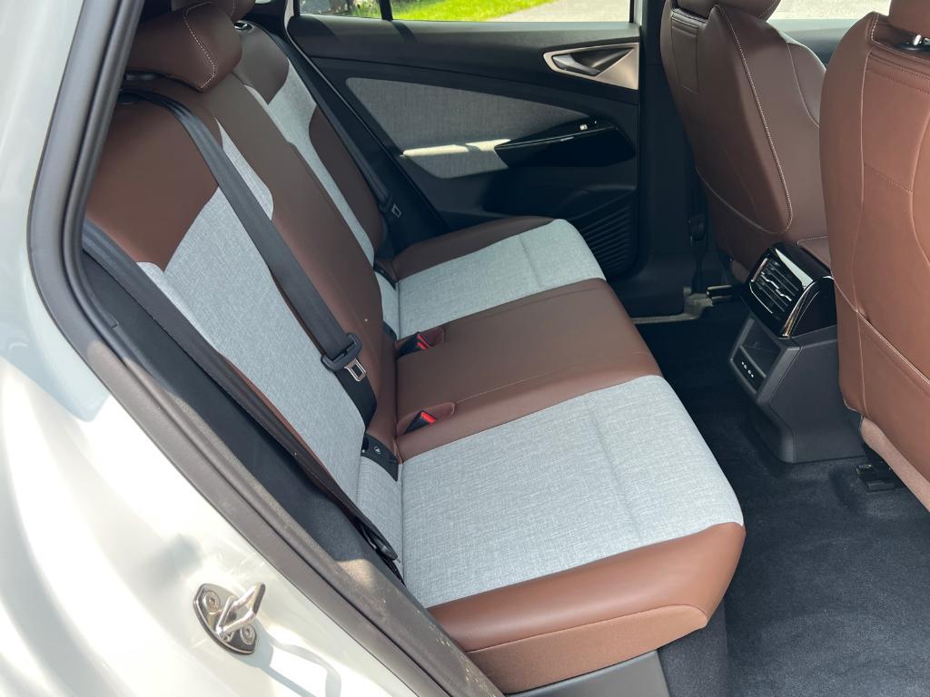 new 2025 Volkswagen ID.4 car, priced at $44,410