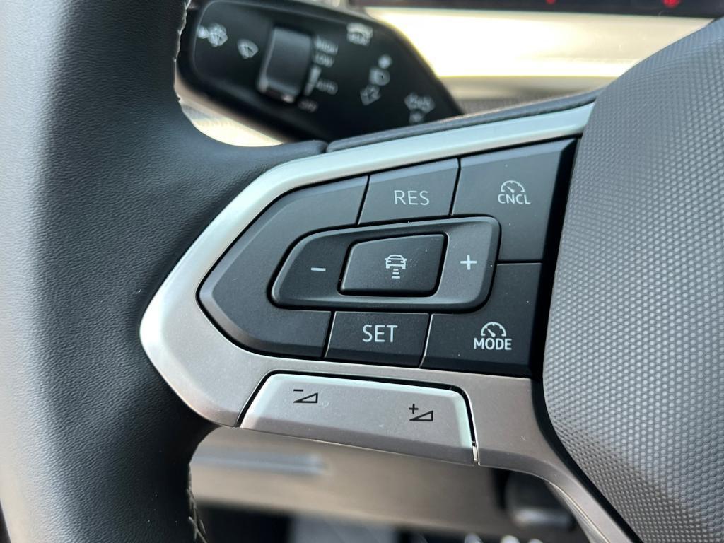 new 2025 Volkswagen Tiguan car, priced at $30,172
