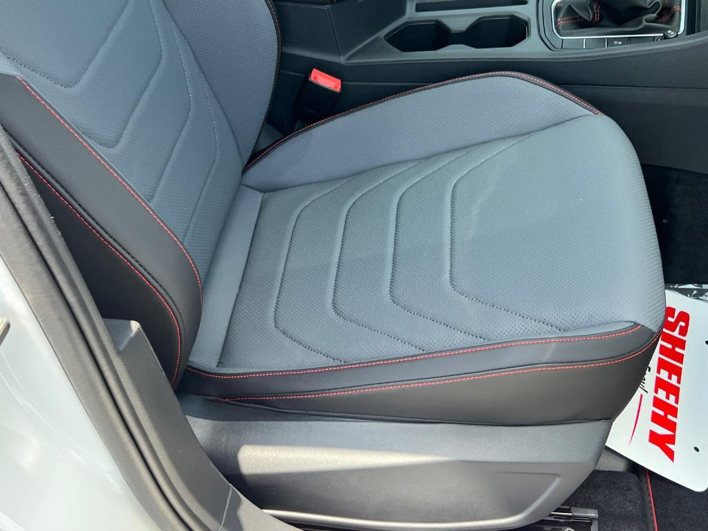 new 2025 Volkswagen Jetta GLI car