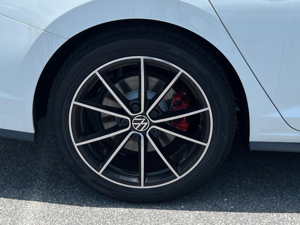 new 2025 Volkswagen Jetta GLI car