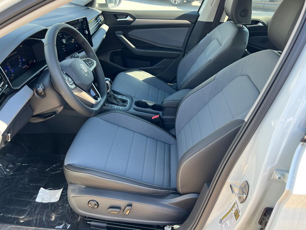 new 2025 Volkswagen Jetta car