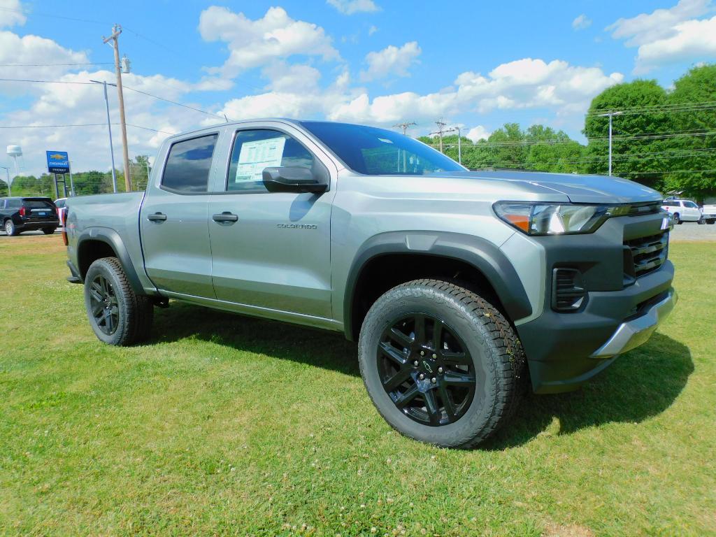 new 2025 Chevrolet Colorado car, priced at $42,595