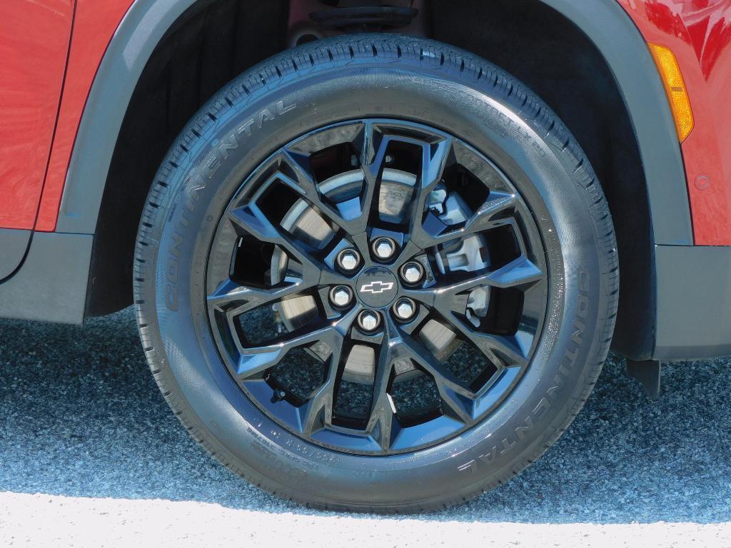 used 2024 Chevrolet Traverse car, priced at $44,987