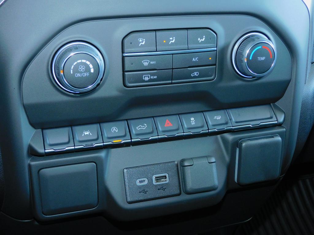 used 2025 Chevrolet Silverado 1500 car, priced at $39,987