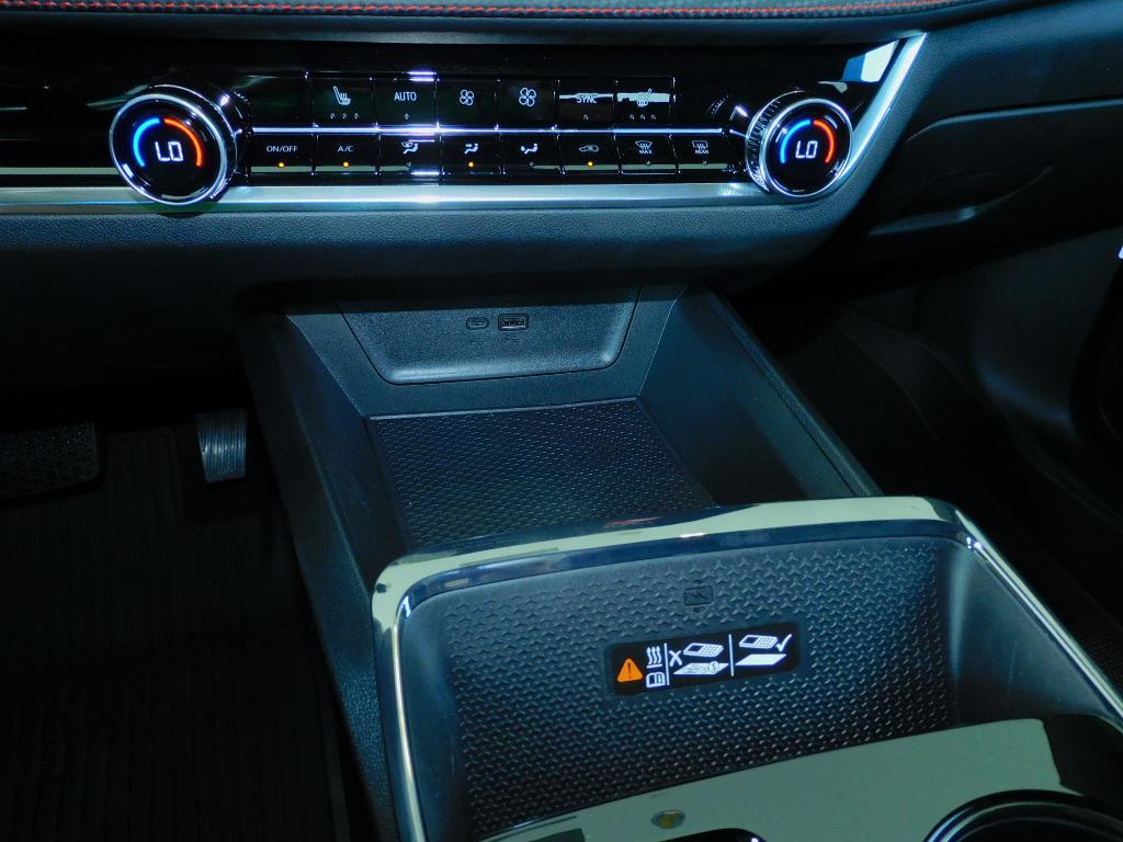 new 2026 Chevrolet Equinox car, priced at $36,185