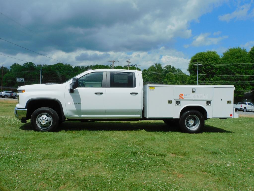 new 2025 Chevrolet Silverado 3500 car, priced at $56,253