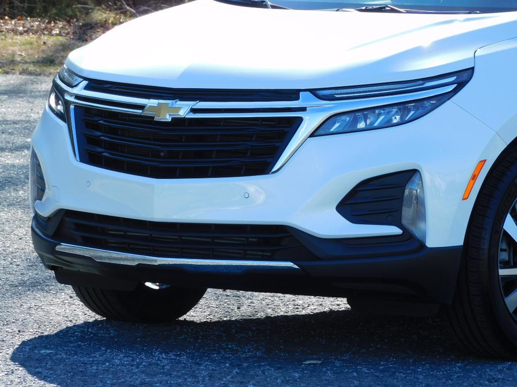 used 2022 Chevrolet Equinox car, priced at $24,987