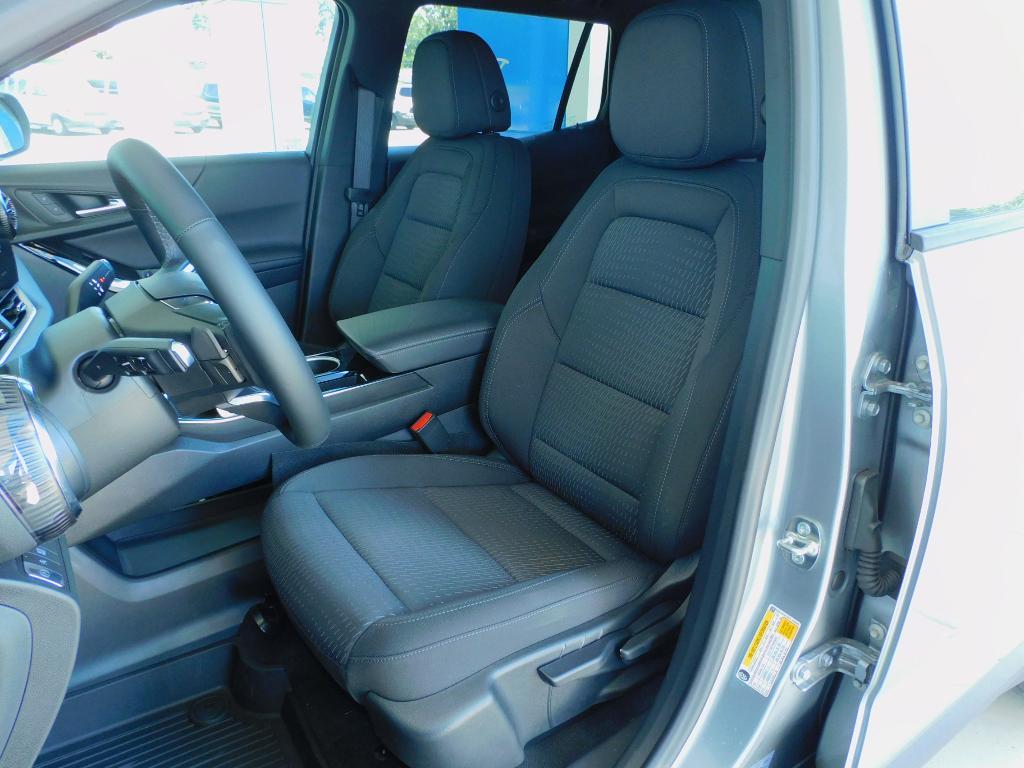 new 2026 Chevrolet Equinox car, priced at $31,935