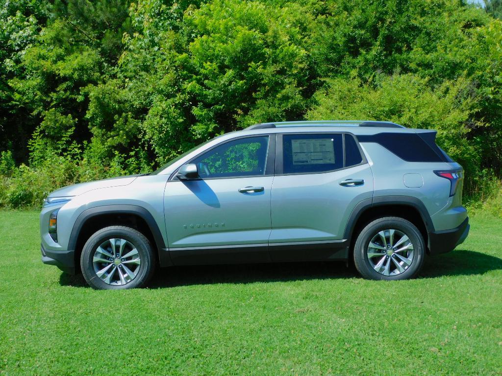 new 2026 Chevrolet Equinox car, priced at $31,935