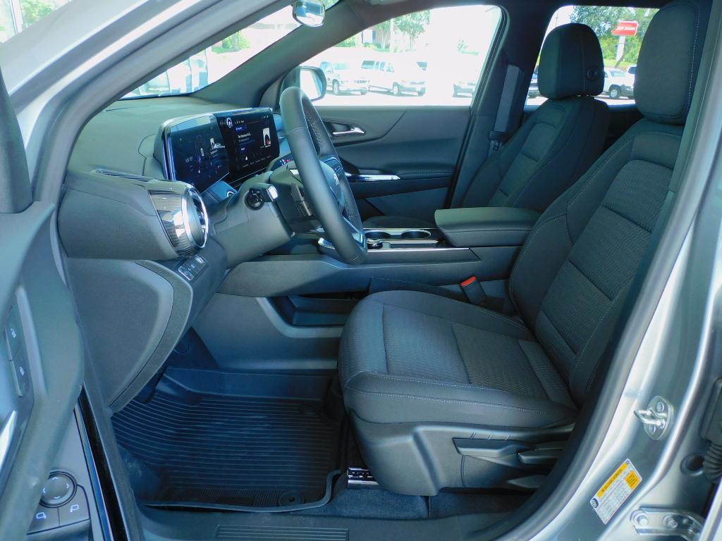 new 2026 Chevrolet Equinox car, priced at $31,935