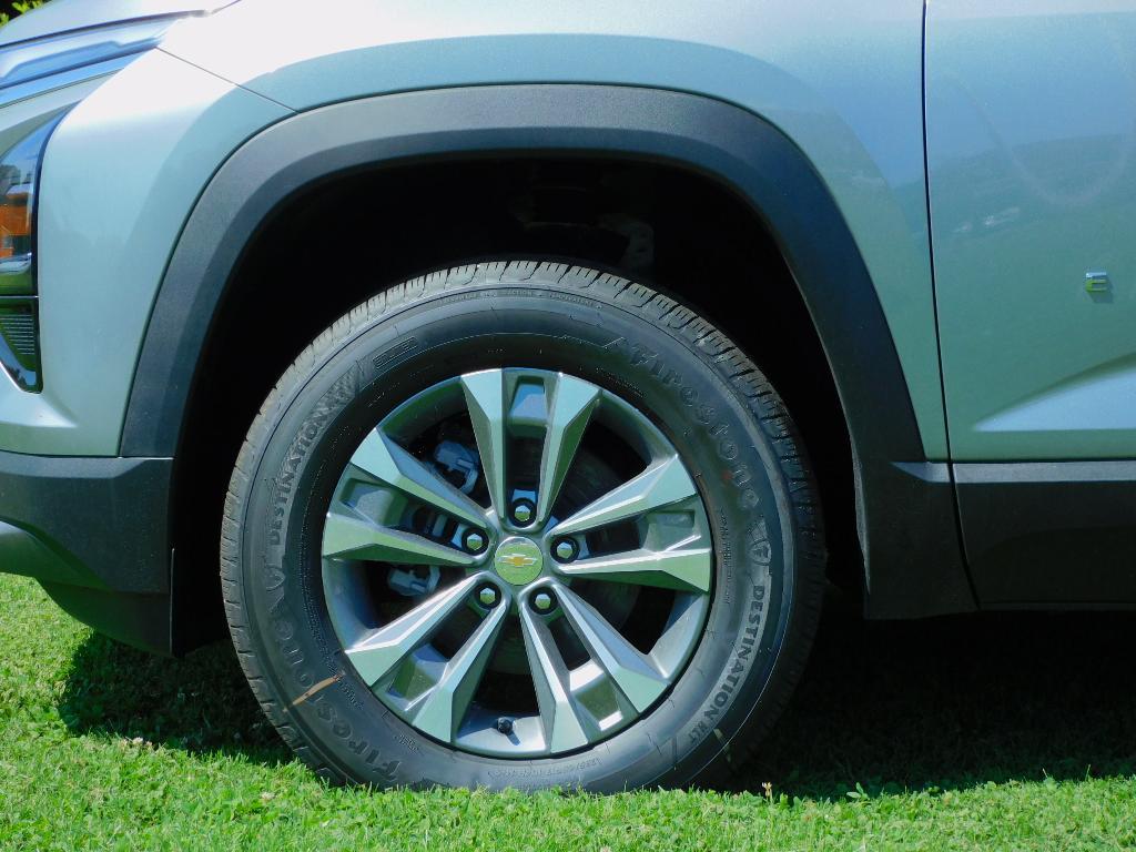 new 2026 Chevrolet Equinox car, priced at $31,935