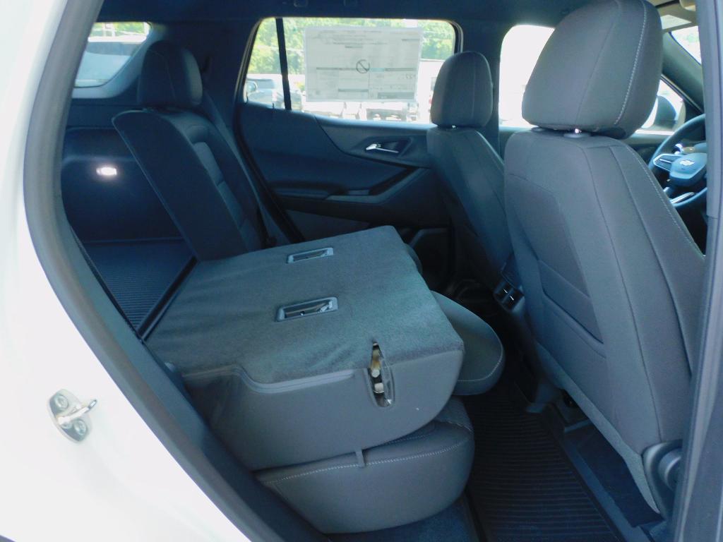 new 2026 Chevrolet Equinox car, priced at $31,235