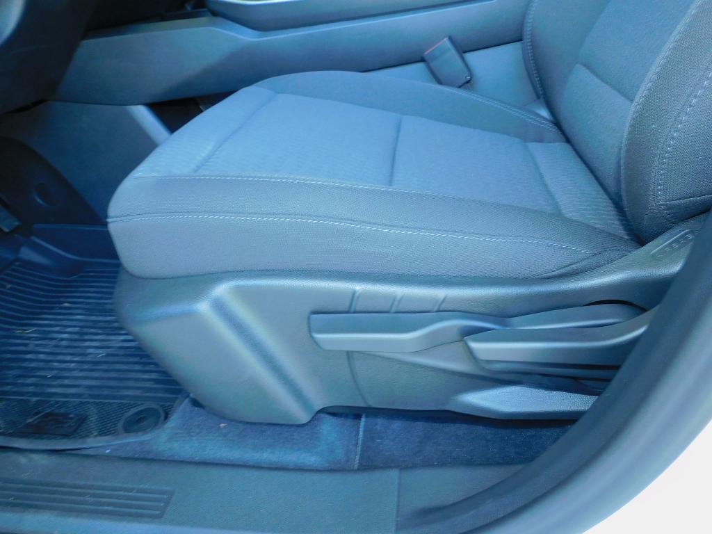 new 2026 Chevrolet Equinox car, priced at $31,235