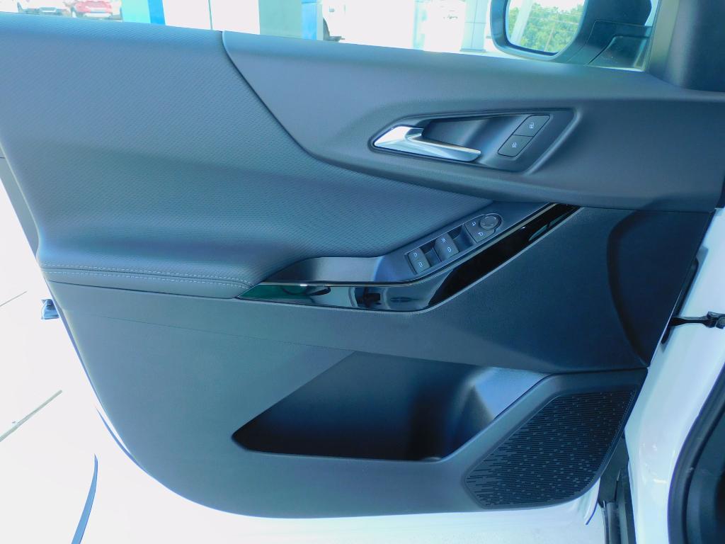 new 2026 Chevrolet Equinox car, priced at $31,235