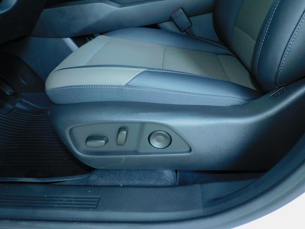 new 2026 Chevrolet Equinox car, priced at $34,280