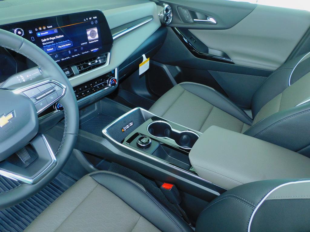 new 2026 Chevrolet Equinox car, priced at $34,280