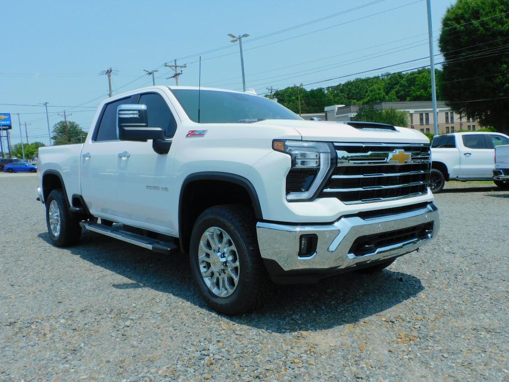 new 2025 Chevrolet Silverado 2500 car, priced at $69,400