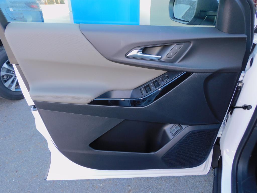 new 2026 Chevrolet Equinox car, priced at $33,040