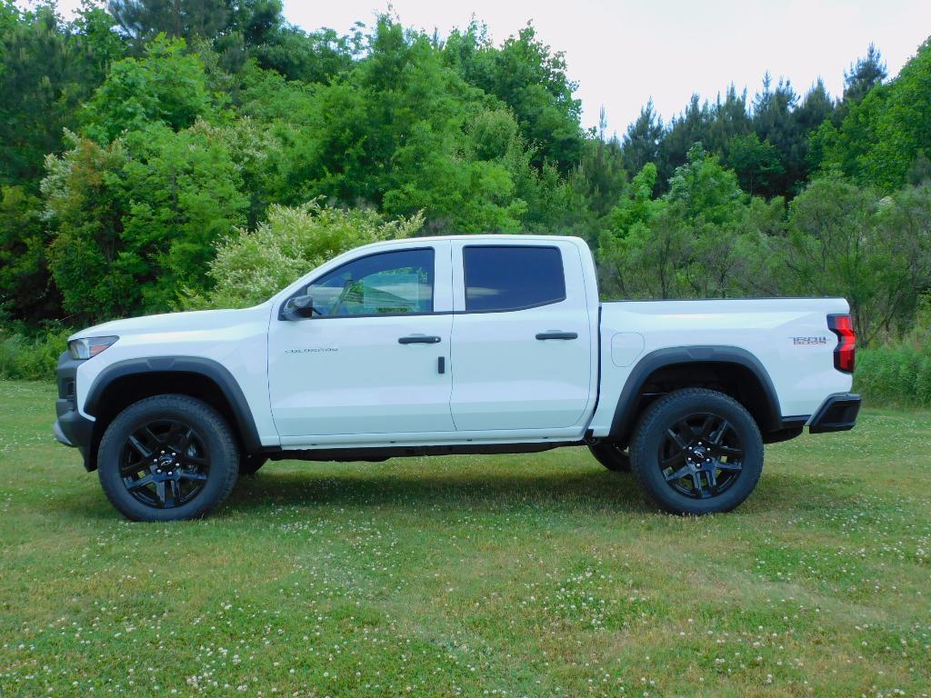 new 2025 Chevrolet Colorado car, priced at $42,845