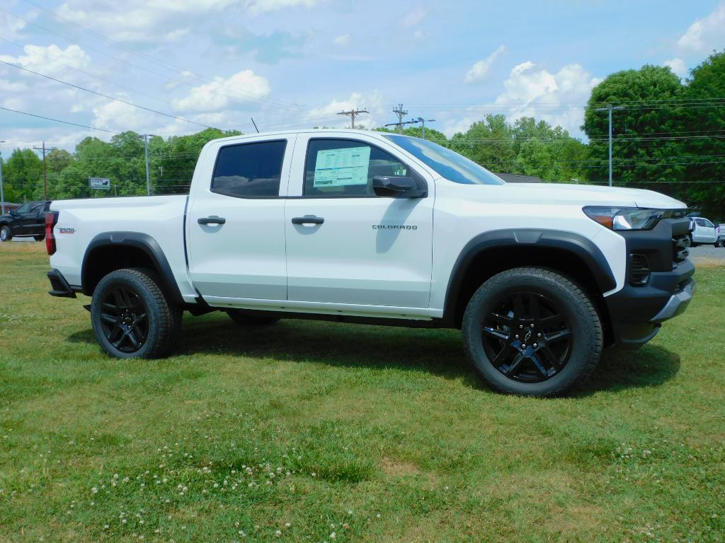 new 2025 Chevrolet Colorado car, priced at $42,845