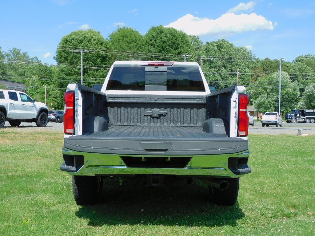new 2025 Chevrolet Silverado 2500 car, priced at $66,897