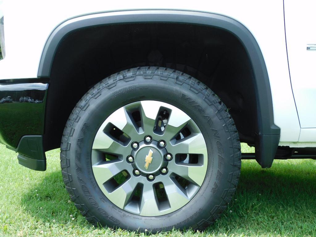 new 2025 Chevrolet Silverado 2500 car, priced at $57,550